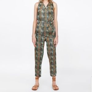 Zara Chevron print pants